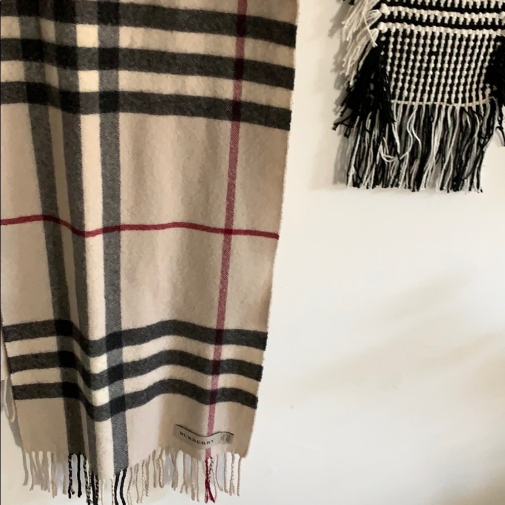Burberry cashmere scarf